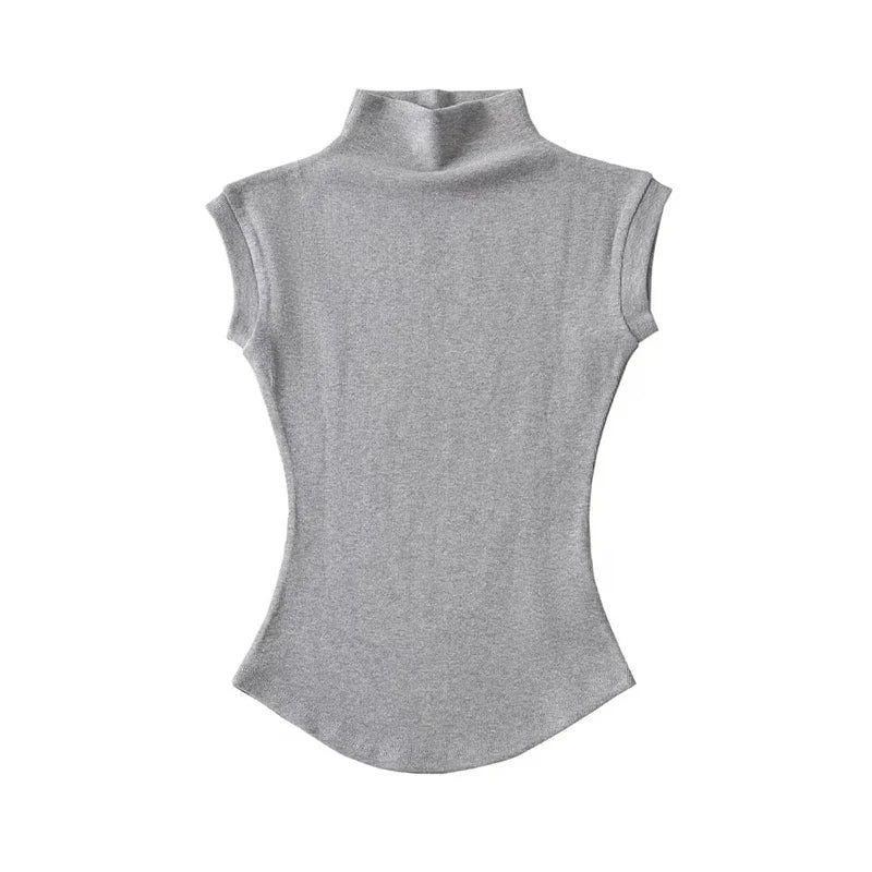 Solenne Top – Classic Sleeveless Turtle Neck