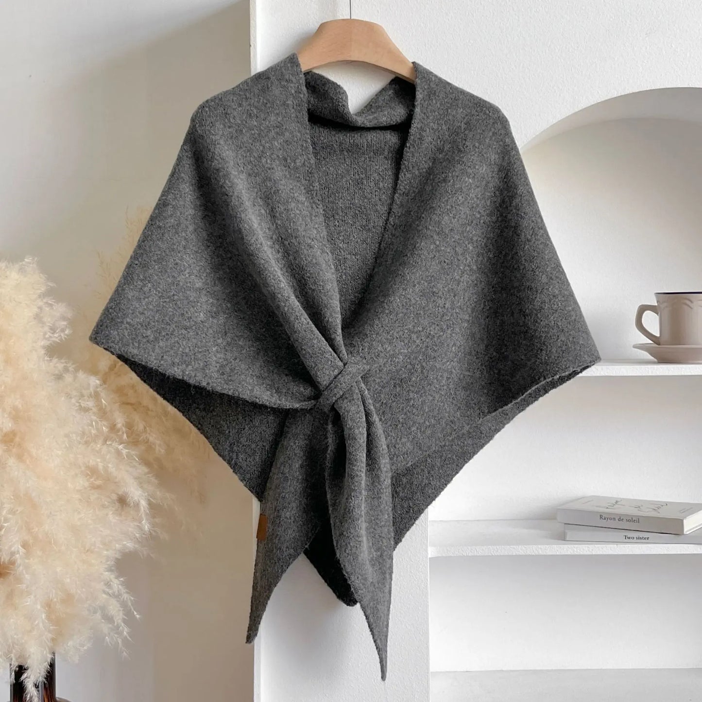Amaris Poncho – Elegant Winter Knit Cape
