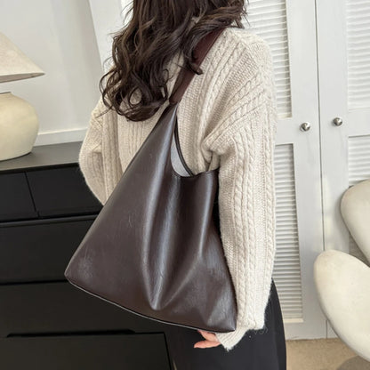 Elara Bag – Minimalist Leather Shoulder Tote