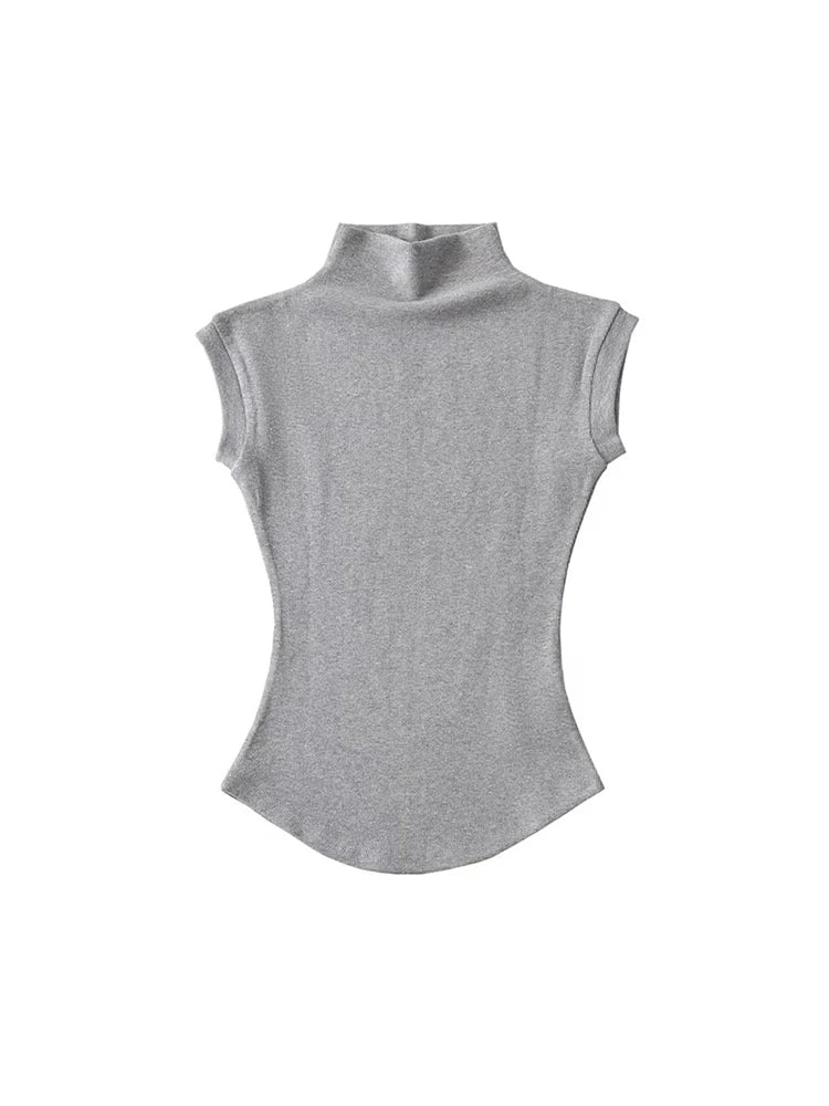 Solenne Top – Classic Sleeveless Turtle Neck